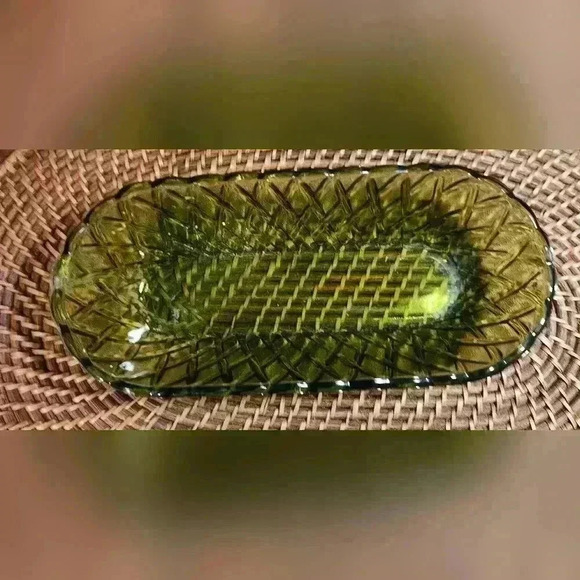 Vintage INDIANA GLASS Pretzel Avocado Celery Dish - Picture 3 of 6